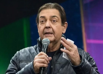 Apresentador Faustão é internado em hospital de SP