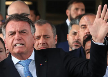 Polícia Federal diz ao Supremo que Bolsonaro tinha a intenção de pedir asilo à Argentina