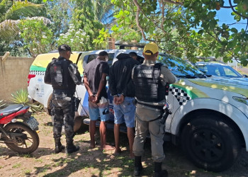 Dois homens são presos com pistola e munições durante blitz na PI-113, no Piauí