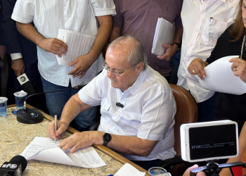 Prefeito Silvio Mendes decreta situação de emergência na coleta de lixo em Teresina