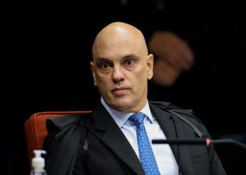 Moraes vota para condenar Bolsonaro e mais 7 réus por trama golpista