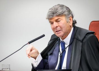 Durante leitura de voto, Fux dispara: “Não se pode confundir papel do julgador com do agente político”