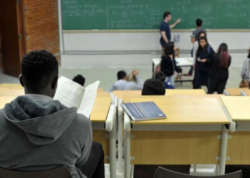 MEC oferta 7,8 mil vagas de pós-graduação gratuita para professores