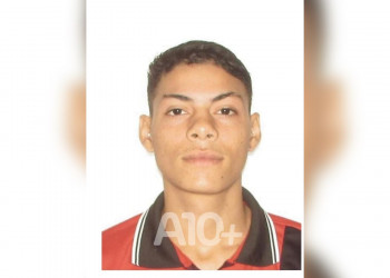 Jovem é abordado na frente de casa e, mesmo entregando celulares, é executado com tiro na cabeça em Teresina