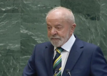 Lula critica sanções e diz que Brasil resiste na defesa da democracia