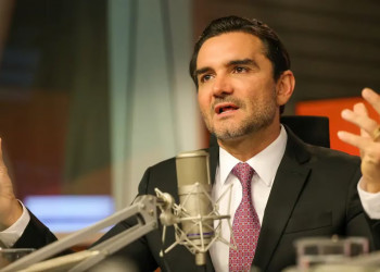 Sabino entrega carta de demissão para Lula, mas segue como ministro até a próxima semana