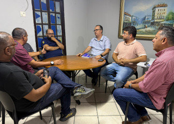 Prefeitura de Parnaíba inicia diálogo com o Sindicato da Saúde para reajuste salarial após 14 anos de defasagem