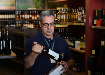 Vigilâncias Sanitárias do Estado e Município realizam ação educativa em distribuidoras e depósitos de bebidas alcoólicas em Teresina