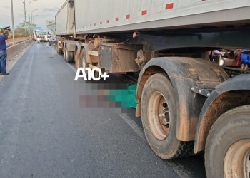 Motociclista morre após ser atropelado por carreta na ponte do Tancredo Neves, em Teresina