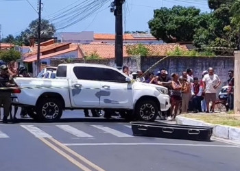 Com facão, homem ameaça policiais, provoca confusão e é morto após tentar atacar agentes no litoral do Piauí