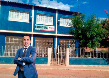 Justiça proíbe prefeito de Coronel José Dias de usar cor partidária em prédios públicos