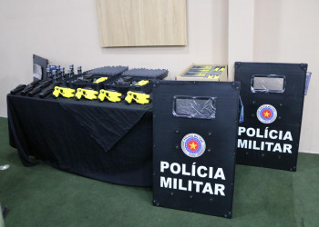 PM entrega 501 pistolas taser e equipamentos de proteção para unidades operacionais no Piauí