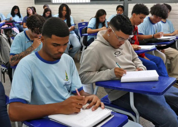 Alunos do programa Pé-de-Meia que fizerem os dois dias do Enem 2025 podem ganhar incentivo de R$ 200