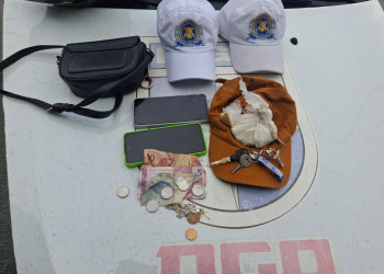 Polícia Militar prende casal com cocaína, crack e maconha após tentativa de fuga durante blitz em Teresina