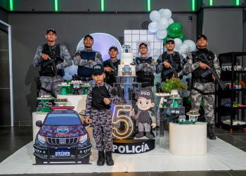 Criança fã da PM é surpreendida por guarnição durante festa temática de aniversário em Teresina