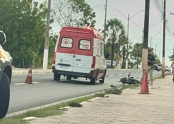 Jovem morre após perder controle de moto e bater violentamente contra poste no Sul do Piauí