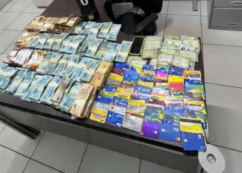 Timon: professora que comandava esquema de agiotagem é presa com mais de R$ 440 mil em espécie em casa