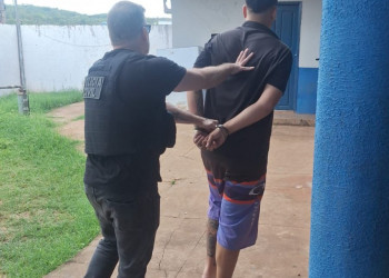 Suspeito de tráfico de drogas é preso pela polícia em Altos; ainda tentou fugir da abordagem