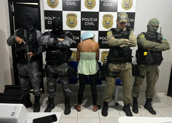 Mulher é presa com mais de 2,3 mil pedras de crack e munições em rodoviária no norte do Piauí