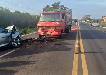 Bebê morre e duas pessoas ficam feridas após colisão de veículos no interior do Piauí