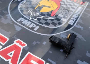 Dupla é presa com arma de fabricação caseira em Teresina