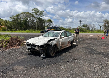 Carro sai de pista, atinge barraca e mata mulher na BR-343, entre Campo Maior e Altos, Piauí