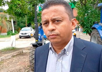 “CPMI virou palanque e cortina de fumaça”, diz deputado Francisco Costa ao criticar encerramento da investigação das fraudes no INSS