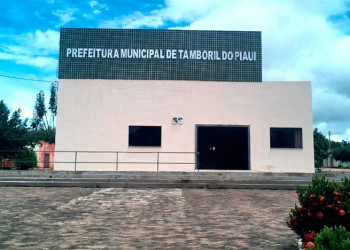 Prefeitura de Tamboril é investigada por suspeita de sustentar uma “funcionária fantasma” por quase 8 anos