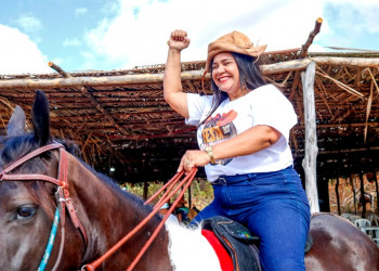 TCE barra pagamentos após gestão da Prefeita Elisa Paz faturar R$ 213 mil em 1.125 próteses dentárias para cidade de pouco mais de 3 mil moradores
