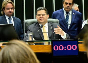 Congresso derruba vetos de Lula a projeto que reduz penas de Bolsonaro e condenados pelo 8/1
