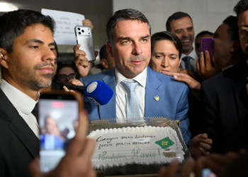 Disputas internas na direita desafiam plano de Flávio de ampliar base e reduzir rejeição