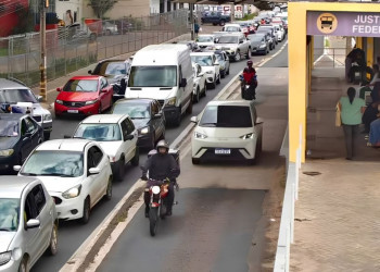 STRANS inicia recadastramento de motoristas de aplicativo para uso das faixas exclusivas de ônibus em Teresina