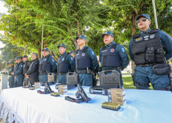 Governo do Piauí entrega 160 pistolas Glock para reforçar atuação da Polícia Militar em Valença e região