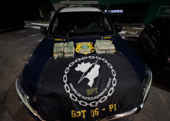 PRF prende dupla e apreende cerca de 10kg de crack durante abordagem no litoral do Piauí