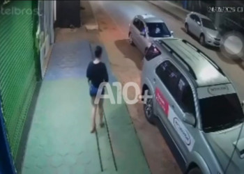 Vídeo mostra mulher jogando água quente em namorado no Piauí; vítima sofreu queimaduras no rosto