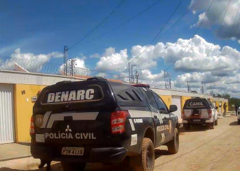 Casal é preso suspeito de tráfico de drogas em Timon; parte do material estava escondida em fogão
