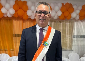 TCE mantém suspensão de contrato em Nazária, aplica multas a prefeito Tropi e secretária e confirma irregularidades em licitação