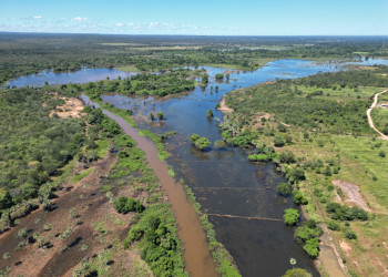 Semarh inicia desobstrução do Rio Gurguéia para recuperar capacidade hídrica e reduzir impactos do assoreamento