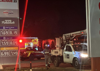 Homem morre eletrocutado após carreta pegar fogo na BR-343, em Teresina; VÍDEO!