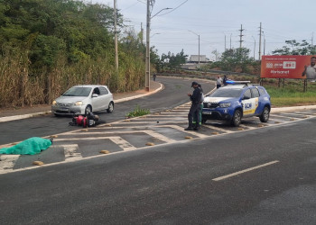 Homem perde controle da direção da moto e morre na descida da Ponte Anselmo Dias, em Teresina
