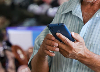 Polícia poderá verificar se celular é roubado durante blitz; saiba como vai funcionar