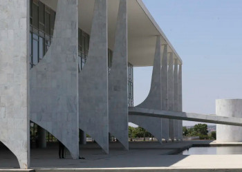 Conheça as atribuições do presidente e do vice-presidente da República