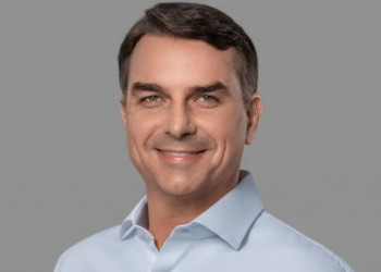 Flávio Bolsonaro (PL) decide não comparecer à entrevista do Jornal da Record