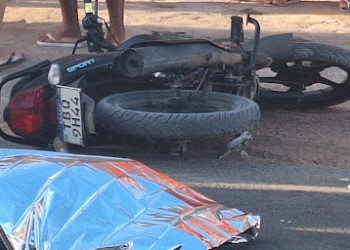 Motociclista cai na pista e morre após ser atropelado por ônibus no litoral do Piauí