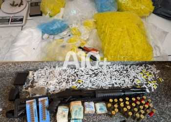 Polícia prende oito pessoas e apreende drogas, armas e dinheiro no Piauí; investigação aponta movimentação de R$ 445 mil