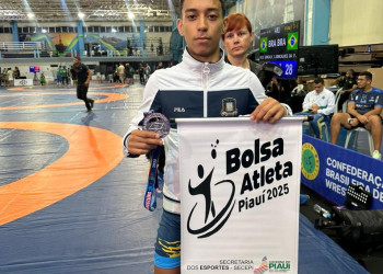 Atleta piauiense Samuel Cardoso conquista prata para o Brasil no Sul-Americano de Wrestling