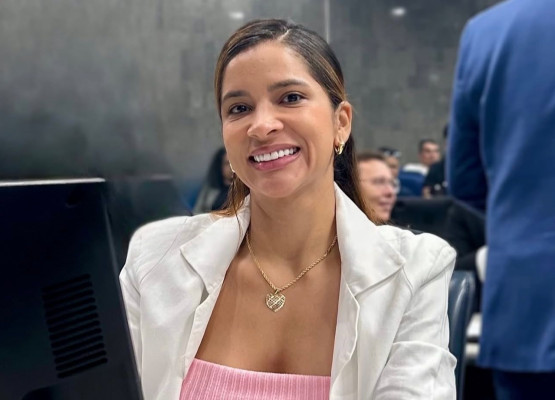 Mesmo condenada e com perda de mandato, Tatiana Medeiros seguirá recebendo salário de R$ 25 mil da Câmara Municipal de Teresina