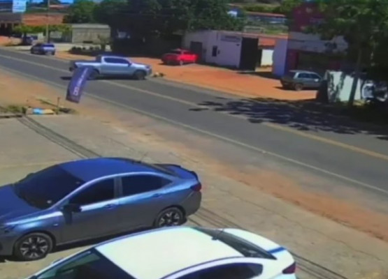 Vítima de acidente entre motocicleta e caminhonete morre após ser internado em hospital do Piauí