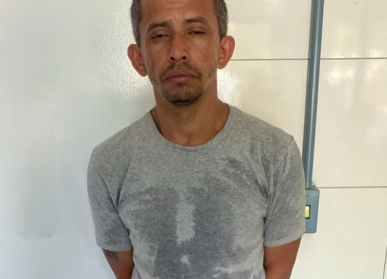 Homem é preso suspeito de receptação após ser flagrado com celular de fisioterapeuta furtado no HUT