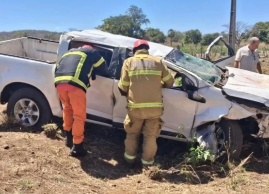 Corpo de Bombeiros resgata quatro vítimas após grave acidente no Piauí; uma ficou presa às ferragens